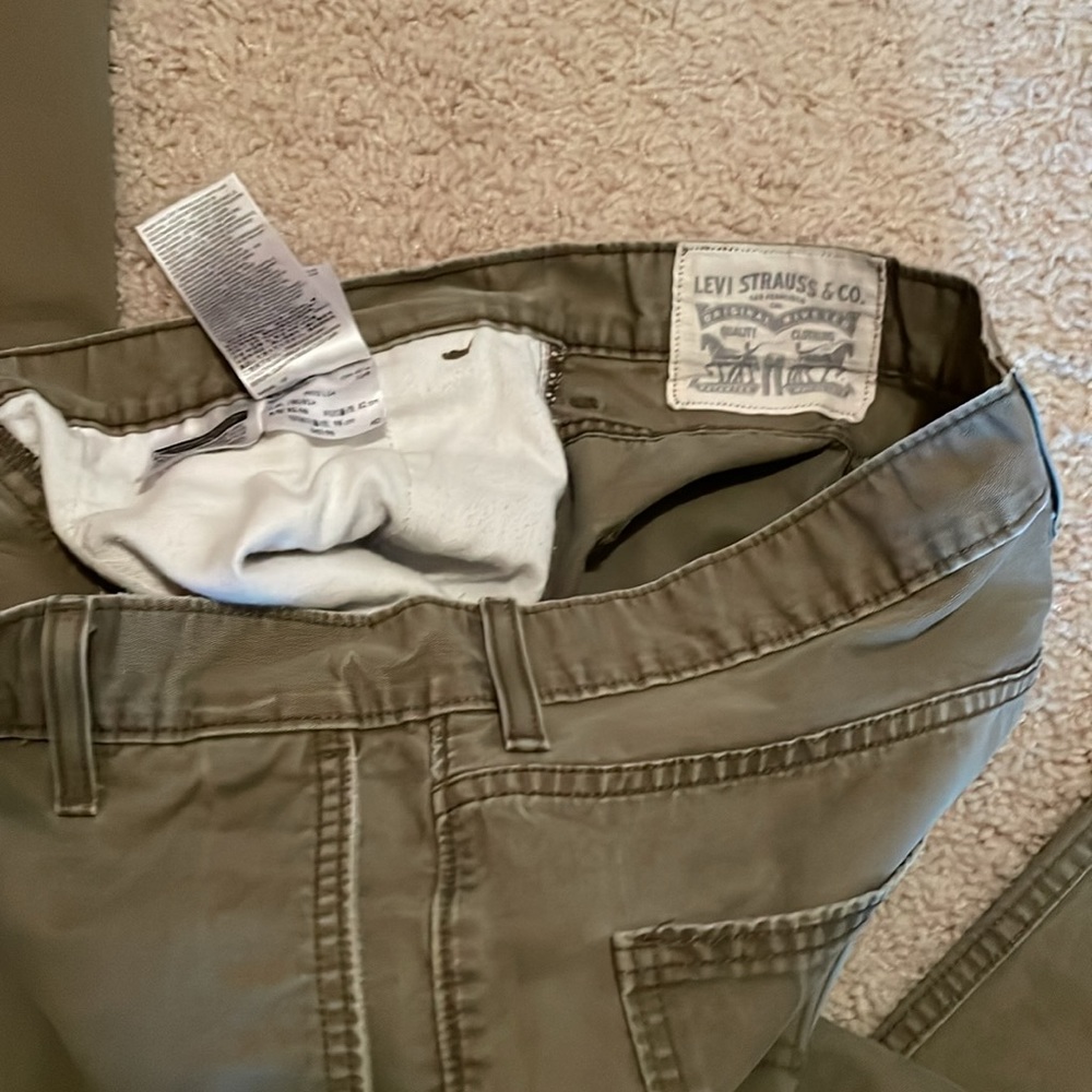 Levi’s Jeans/Khaki 32x34 - Picture 4 of 14
